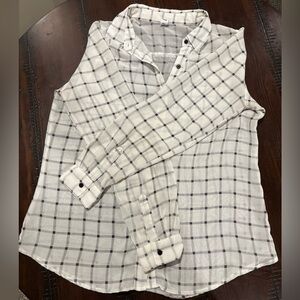 Old Navy White and Black Plaid Button-Down Shirt